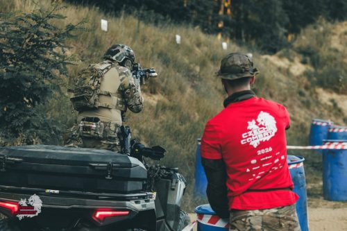 CC2026 - Jízda na čtyřkolce a střelba z ní patřila k nejzábavnějším situacím