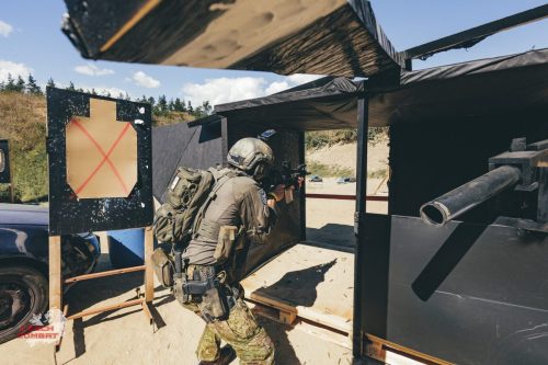 CC2026 - Organizátoři postavili 12 situací na různé motivy, např. záchranu pilota Michaela Duranta v Somálsku ztvárněnou ve filmu Black Hawk Down